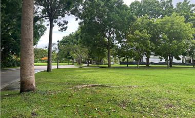Lote en venta frente al lago -Island Estate Santa María (BORA)