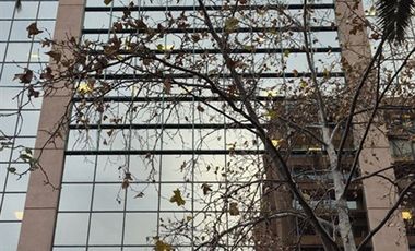 Planta Libre y 6 Estacionamientos a pasos Metro Los Leones
