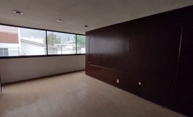 Edificio en renta para oficinas ubicado en Col. Huexotitla Puebla Centro