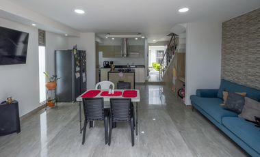 CASA EN VENTA EN ALFAGUARA JAMUNDÍ. Cod V8600