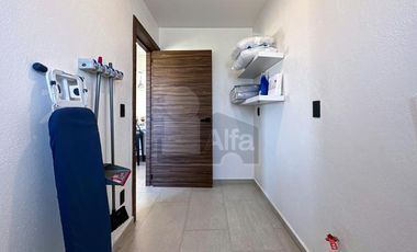 Residencia con área jardinada de más de 120m² en Metepec