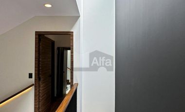 Residencia con área jardinada de más de 120m² en Metepec