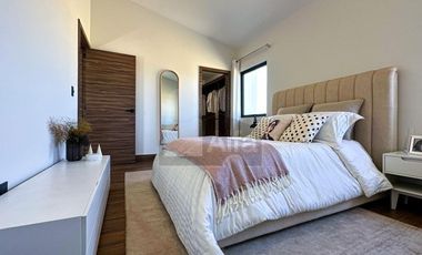 Residencia con área jardinada de más de 120m² en Metepec