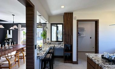 Residencia con área jardinada de más de 120m² en Metepec