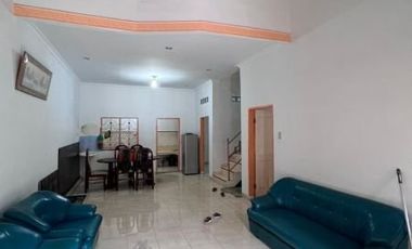 Villa Bukit Mas depan Mikie Holiday Berastagi