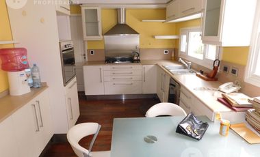 Flores Prop. Vende Casa en La Lomada de Pilar - Pilar