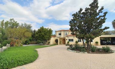 Casa en Arriendo, 5 dormitorios, Las Brisas de Chicureo, Colina