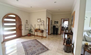 Casa en Arriendo, 5 dormitorios, Las Brisas de Chicureo, Colina