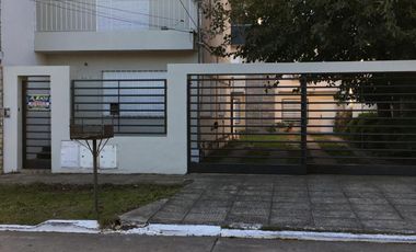 DUPLEX 3 AMBIENTES CASTELAR