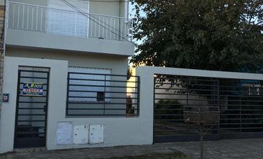 DUPLEX 3 AMBIENTES CASTELAR