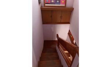 EN VENTA APARTAMENTO DUPLEX, BARRIO JARDN.