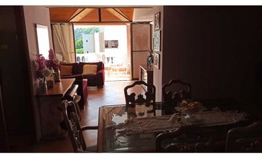 EN VENTA APARTAMENTO DUPLEX, BARRIO JARDN.