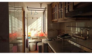EN VENTA APARTAMENTO DUPLEX, BARRIO JARDN.