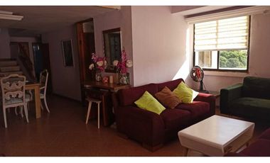 EN VENTA APARTAMENTO DUPLEX, BARRIO JARDN.