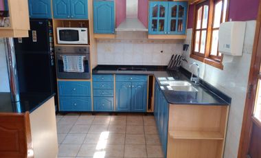 VENTA Hermoso Chalet característico de San Miguel, toma dpto como PARTE DE PAGO