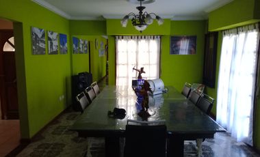 VENTA Hermoso Chalet característico de San Miguel, toma dpto como PARTE DE PAGO