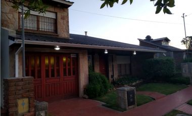 chalet a la venta faro norte 4 ambientes