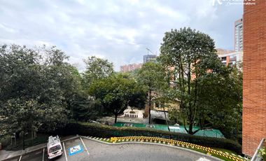 apartamento en arriendo en loma de las brujas. Cod A775736