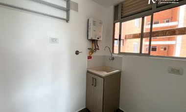 apartamento en arriendo en loma de las brujas. Cod A775736