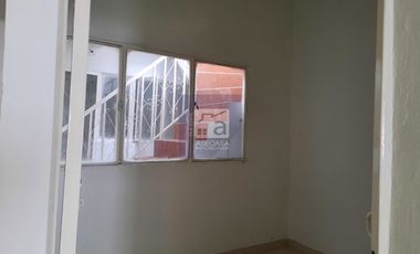 COD. 4008 - SE ARRIENDA APARTAMENTO - BARRIO: ARENALES