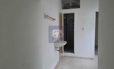 COD. 4008 - SE ARRIENDA APARTAMENTO - BARRIO: ARENALES