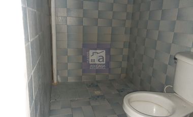 COD. 4008 - SE ARRIENDA APARTAMENTO - BARRIO: ARENALES