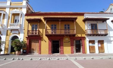 casa-local en arriendo/venta en plaza de la aduana. Cod V172