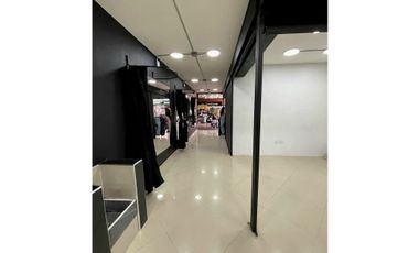 Arriendo local 15 m2 centro comercial en itagui centro de la moda.