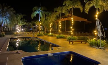 The Majestic 420 SqM Villa: 5 Beds & 7 Baths for Sale!