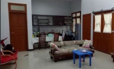 RUMAH MEWAH JEMURSARI STRATEGIS SIAP HUNI