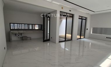 Rumah Minimalis Modern Di Tatar Nilapadmi Kota Baru Parahyangan