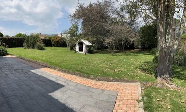 casa en arriendo en cota. Cod A4655