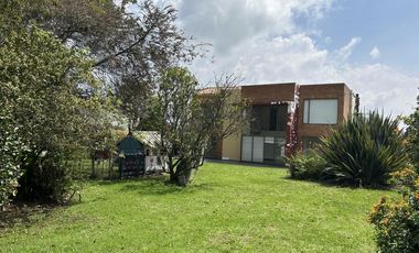 casa en arriendo en cota. Cod A4655