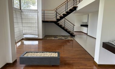 casa en arriendo en cota. Cod A4655