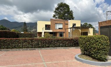 casa en arriendo en cota. Cod A4655