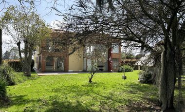 casa en arriendo en cota. Cod A4655