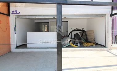 Los Pinos: Magnífico departamento con 2 locales comerciales al frente