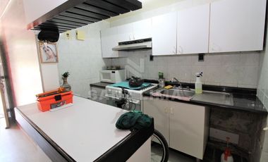 Los Pinos: Magnífico departamento con 2 locales comerciales al frente