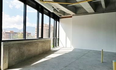 PR14181 OFICINA EN VENTA SECTOR POBLADO