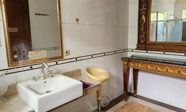 Disewa Rumah Jl. Minangkabau, Jakarta Selatan, Cocok Untuk Kantor/ Usaha