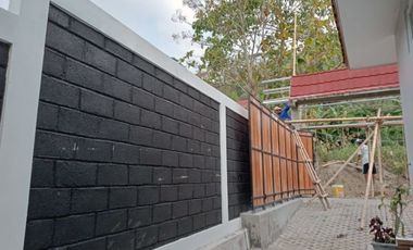 UNIT TERAKHIR!RUMAH ETNIK MINIMLIS DEKAT ABAYAGIRI DENGAN VIEW SAWAH DAN GUNUNG 600 JUTAAN