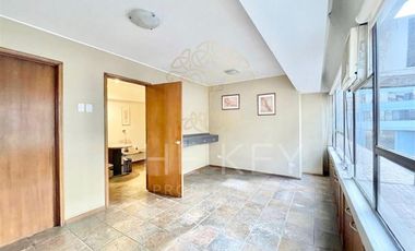 Oficina en Venta en Av. Apoquindo - El Golf