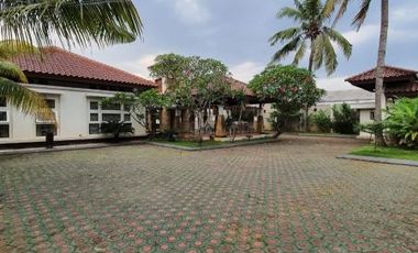 DIJUAL RUMAH LUAS di Jl JANGKRIK / JAGAKARSA, JAKSEL