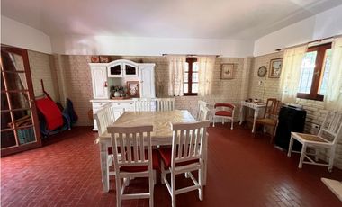 ALQUILER TEMPORARIO, VILLA CARLOS PAZ, PLAYAS DE ORO, PARA 5 PERSONAS