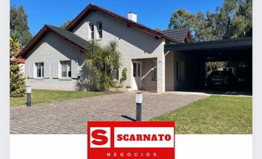Venta de casa en Echeverria del lago - Canning