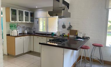 Venta de casa en Echeverria del lago - Canning