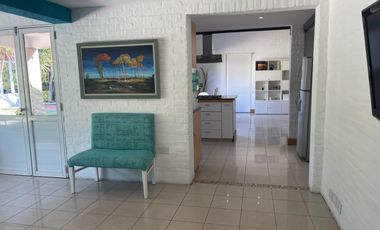 Venta de casa en Echeverria del lago - Canning
