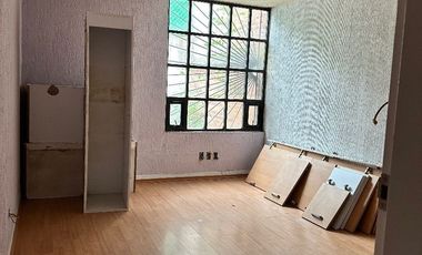 SE RENTA CASA EN LAS ÁRBOLEDAS CON USO DE SUELO COMERCIAL