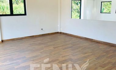 Imponente Casa en venta con vista al pico de Orizaba y Jardín- Coatepec, Ver.