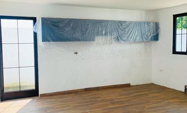 Imponente Casa en venta con vista al pico de Orizaba y Jardín- Coatepec, Ver.